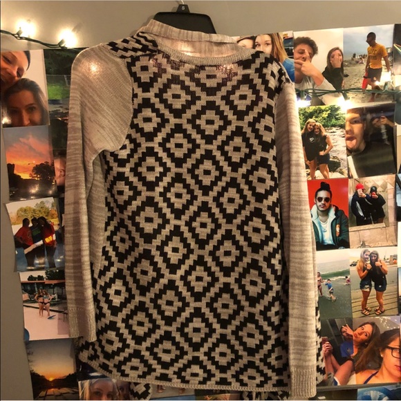 Cardigan - Picture 2 of 3